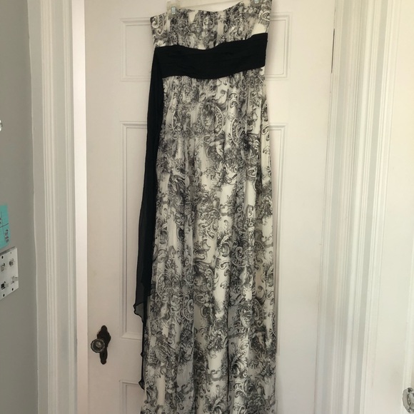 BCBGMAXAZRIA Strapless Gown - Picture 2 of 8